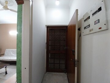 Building Lobby in 2 BHK Builder Floor at Sushant Lok 2, Sector 57 – for Rent