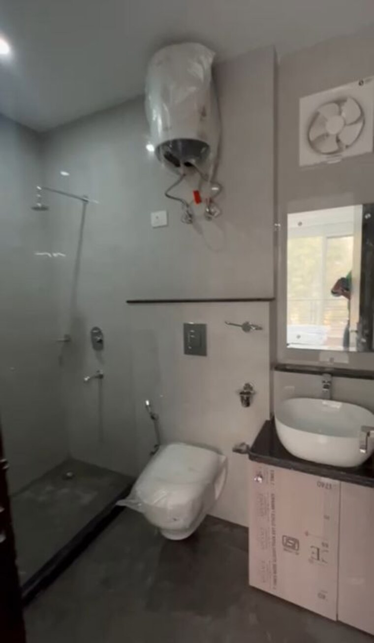 Bathroom, surya-cghs 2 Bedroom 1405 Sq.Ft. Apartment In Sector 43 Gurgaon 9871667