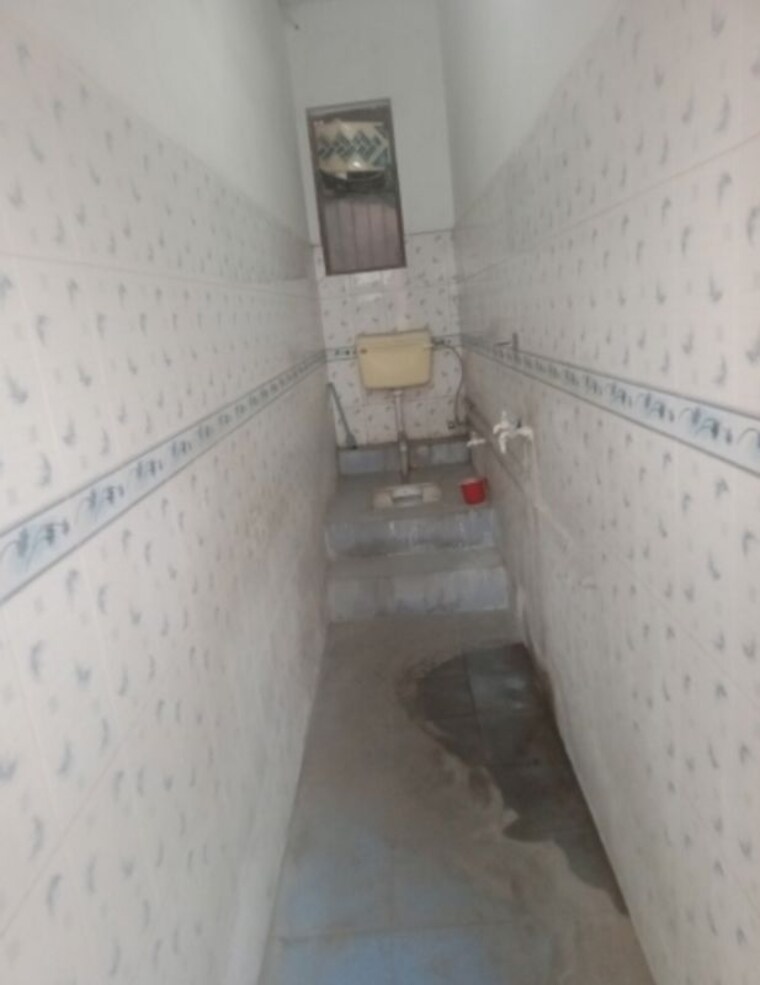Bathroom, aliganj 1 RK 700 Sq.Ft. Villa In Aliganj Lucknow 9871672
