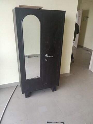 Room in 1.5 BHK Apartment at Zara Aavaas, Sector 104 – for Rent