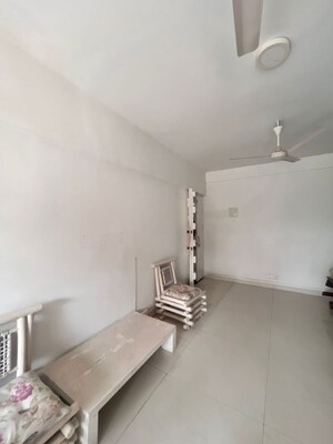 Room in 2 BHK Apartment at Juhu – for Rent
