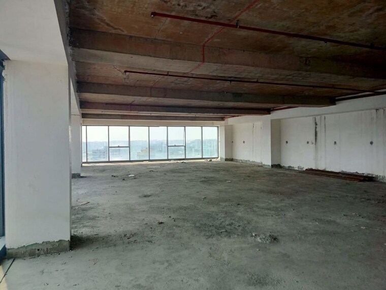  Parking, sajay-business-hub Commercial Office Space 2800 Sq.Ft. In Andheri East Mumbai 9871679