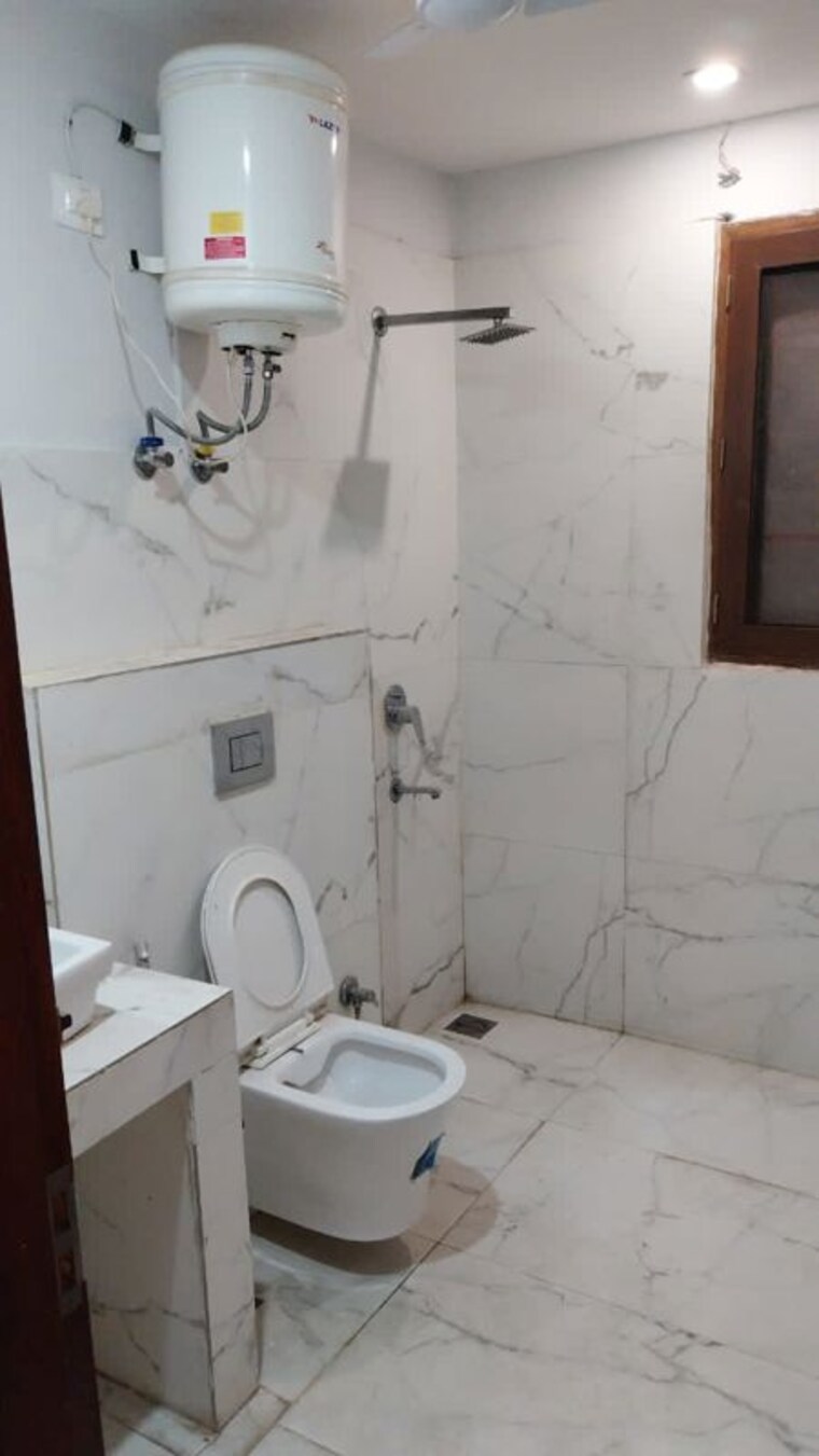 Bathroom, sector 46 3 Bedroom 2100 Sq.Ft. Builder Floor In Sector 46 Gurgaon 9871683