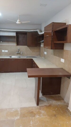 Kitchen in 3 BHK Builder Floor at Sector 46 – for Rent