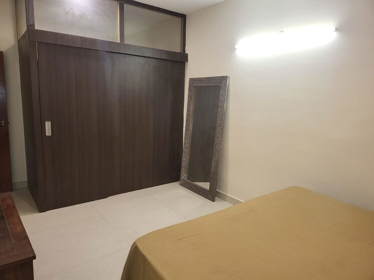 Room, dlf phase ii 4 Bedroom 3000 Sq.Ft. Builder Floor In Dlf Phase ii Gurgaon 9871697
