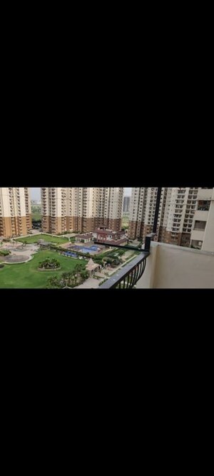 3 BHK Apartment For Rent in Nimbus The Hyde park, Sector 78