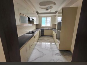 3 BHK Builder Floor For Rent in Sector 46