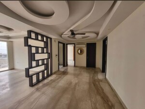 Room in 3 BHK Builder Floor at Sector 46 – for Rent