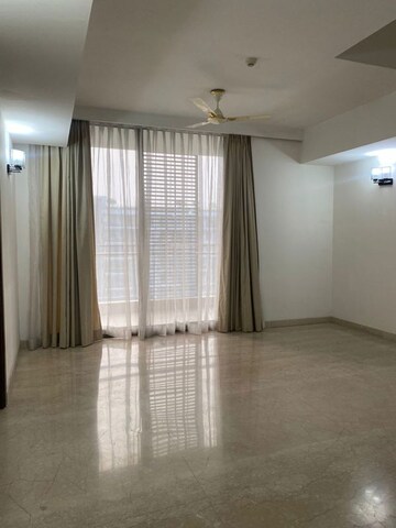 Room in 3 BHK Apartment at Smart World The Edition, Sector 66 – for Sale