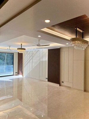 Building Lobby in 5 BHK Apartment at Ireo Victory Valley, Sector 67 – for Sale