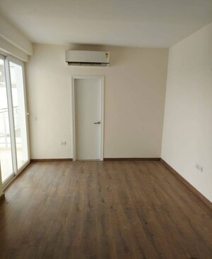 Room in 3 BHK Apartment at Emaar Imperial Gardens, Sector 102 – for Rent