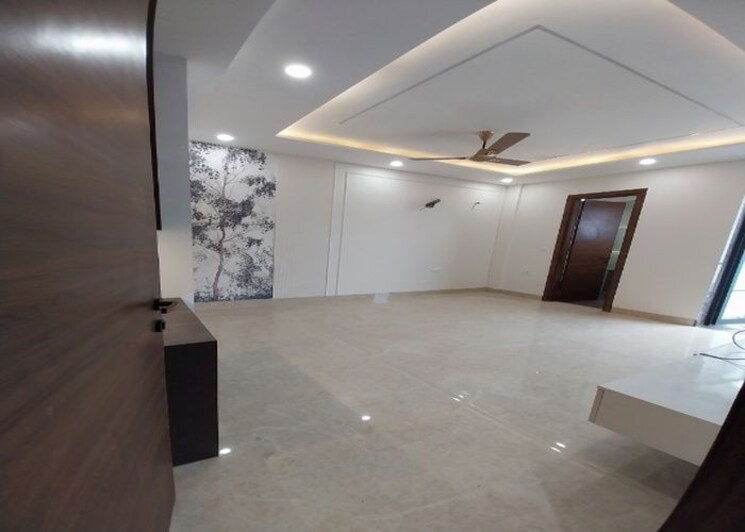 Room, mansha-ellenia 4 Bedroom 3150 Sq.Ft. Builder Floor In Sector 85 Faridabad 9871872