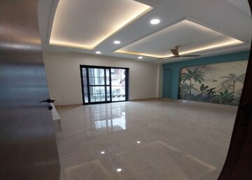 Room in 4 BHK Builder Floor at Mansha Ellenia, Sector 85 – for Sale