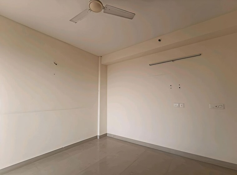 Room, bptp-park-prime 3 Bedroom 1360 Sq.Ft. Apartment In Sector 66 Gurgaon 9871902