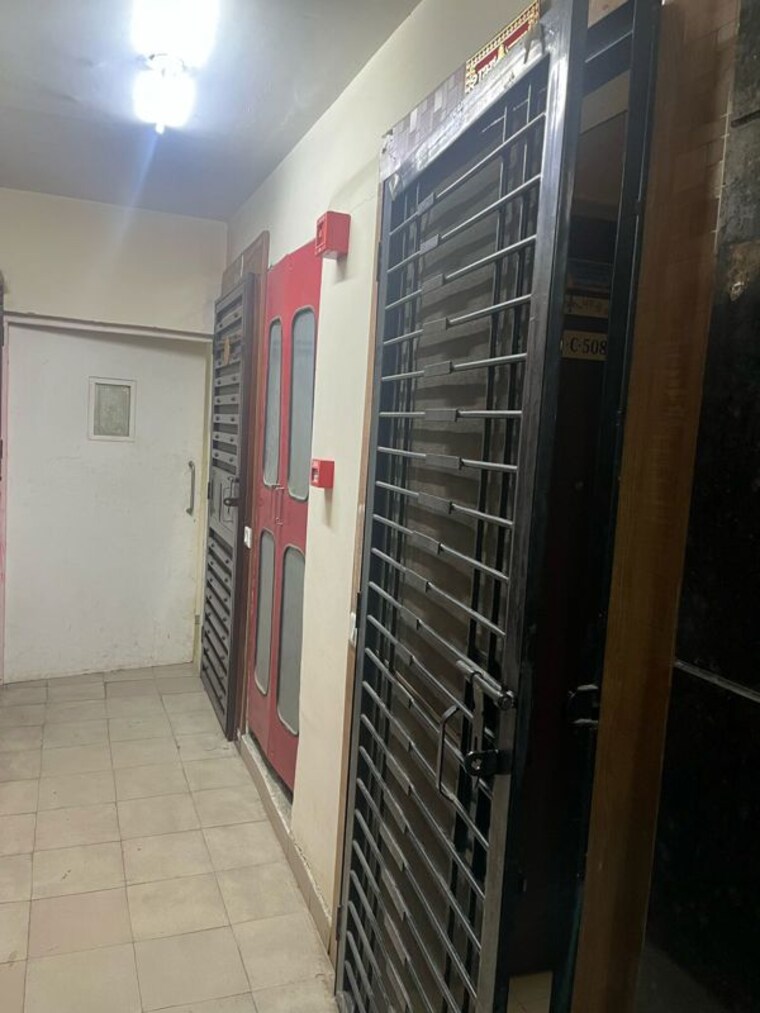 undefined, sector 82 2 Bedroom 500 Sq.Ft. Apartment In Sector 82 Faridabad 9871907