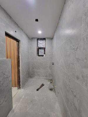 Bathroom in 4 BHK Builder Floor at Green Fields Colony – for Rent