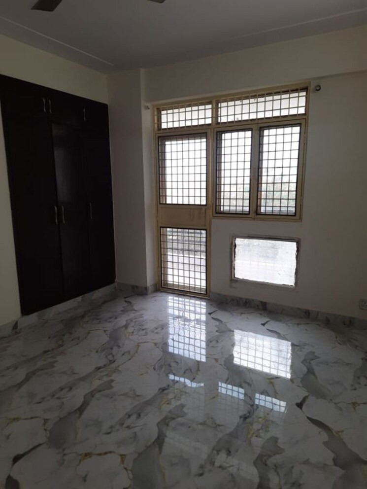 Room, gh-7-crossings-republik 3 Bedroom 1725 Sq.Ft. Apartment In Vijay Nagar Ghaziabad 9871947