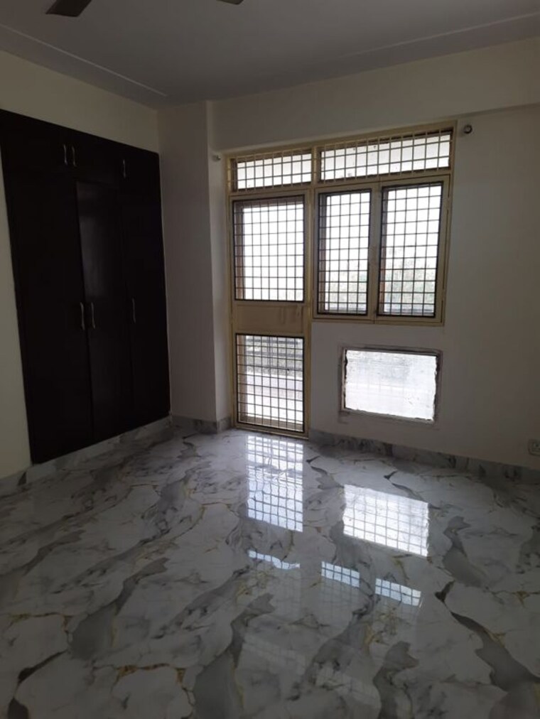 Room, gh-7-crossings-republik 3 Bedroom 1725 Sq.Ft. Apartment In Vijay Nagar Ghaziabad 9871947