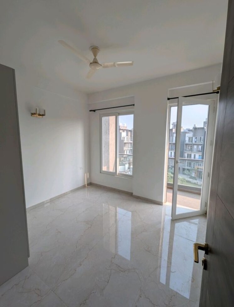 Room, smart-world-orchard 3 Bedroom 1630 Sq.Ft. Apartment In Sector 61 Gurgaon 9871958