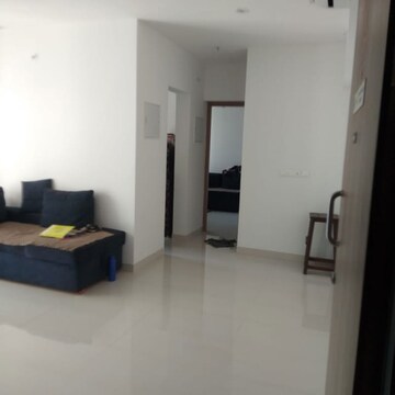 Room in 2 BHK Apartment at Lodha Upper Thane Woodlands C And D, Mankoli – for Sale