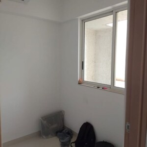 Room in 2 BHK Apartment at Lodha Upper Thane Woodlands C And D, Mankoli – for Sale