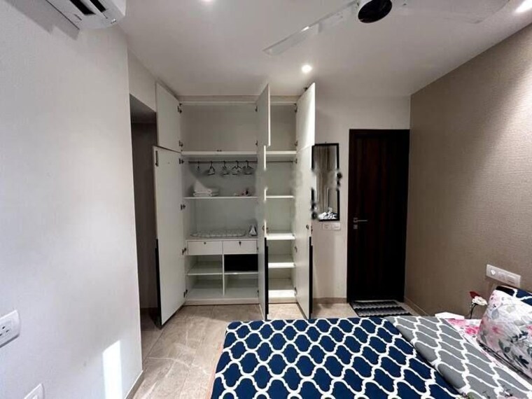 Bedroom, hiranandani-regent-hill 1 Bedroom 380 Sq.Ft. Apartment In Powai Mumbai 9871964