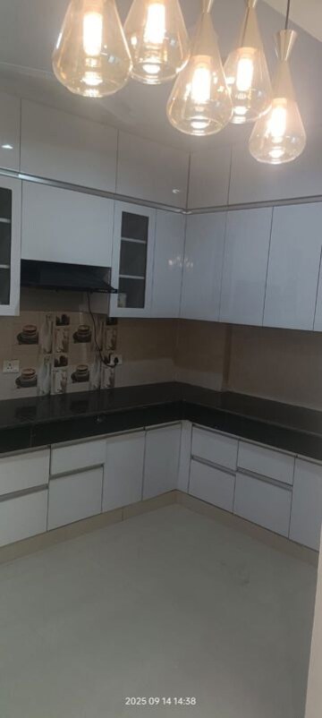 3 BHK Apartment For Rent in Sector 19b Dwarka