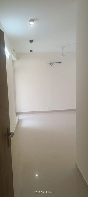 Room in 3 BHK Apartment at Sector 19b Dwarka – for Rent