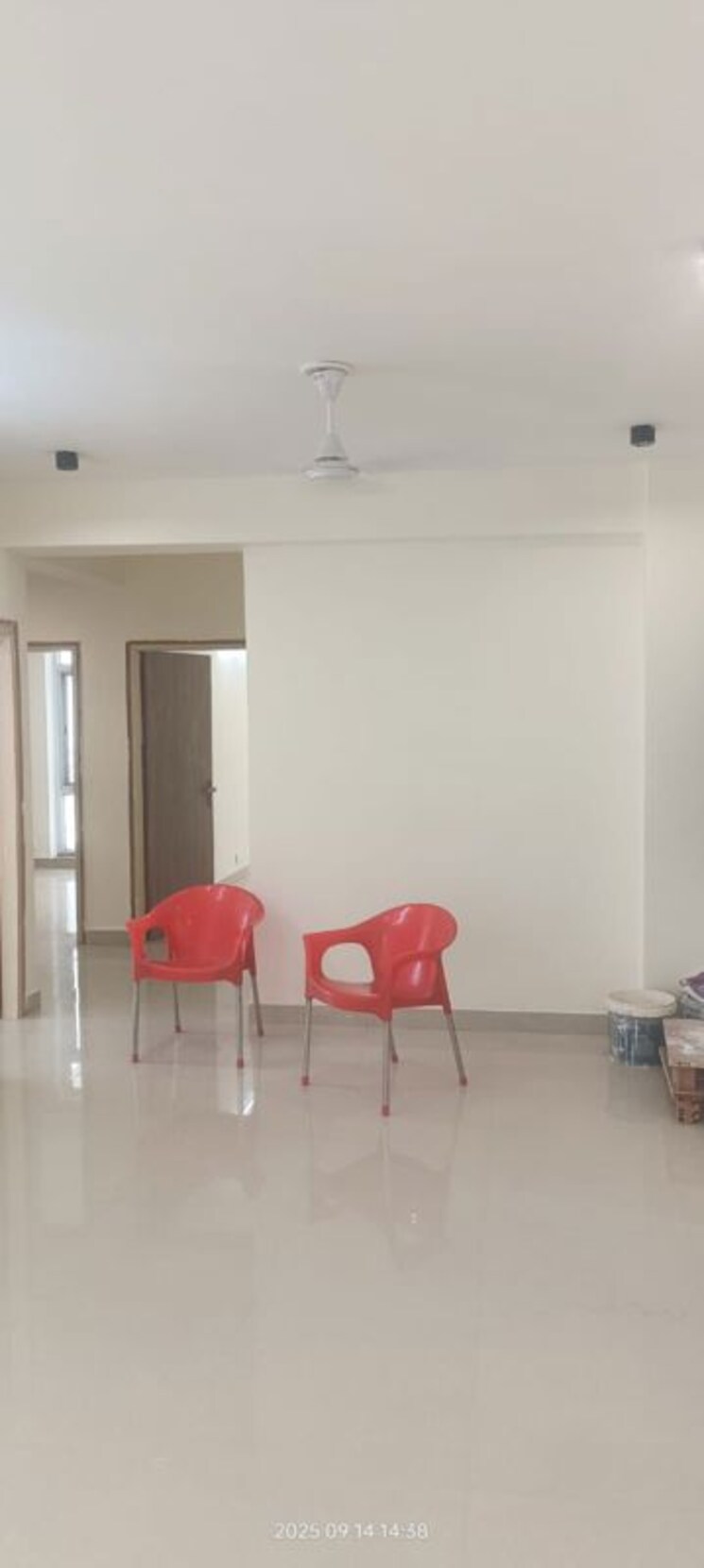 Room, sector 19b dwarka 3 Bedroom 1700 Sq.Ft. Apartment In Sector 19b Dwarka Delhi 9871989