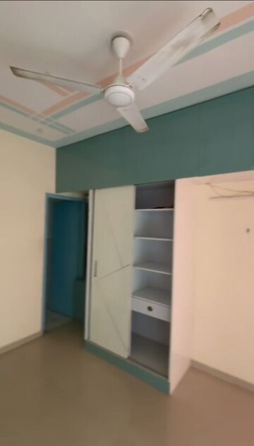 Room in 2 BHK Apartment at Pyramid Elite, Sector 86 – for Rent