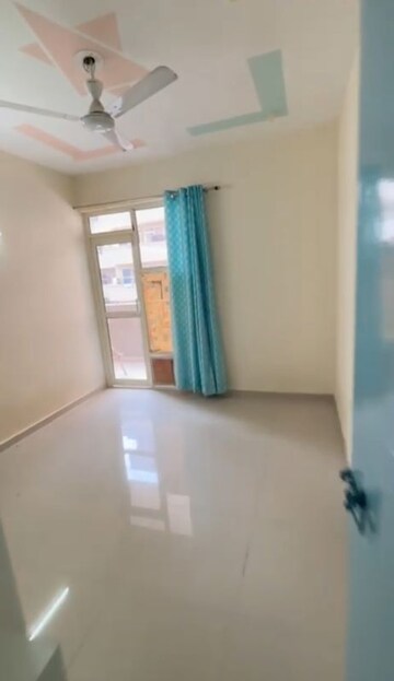 2 BHK Apartment For Rent in Pyramid Elite, Sector 86