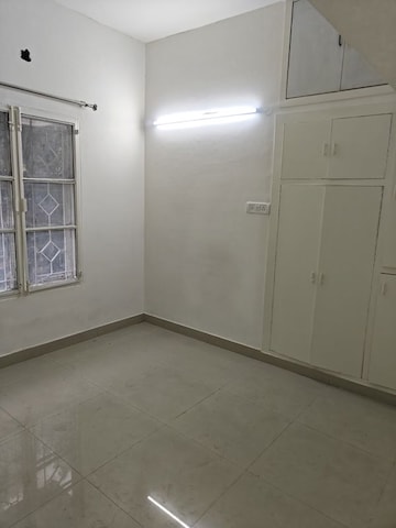 Room in 3 BHK Apartment at Ip Extension – for Rent
