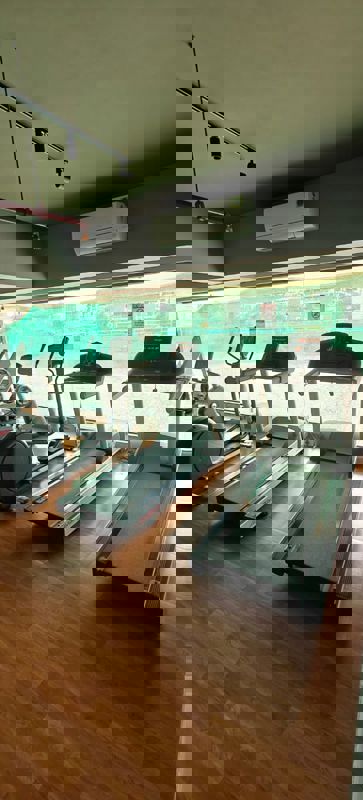 4 BHK 2500 Sq.Ft. Apartment in Millennium Court