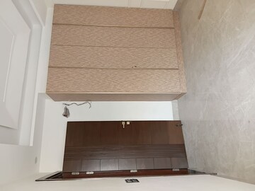 Furnished Amenities in 3.5 BHK Builder Floor at Sector 28 – for Sale