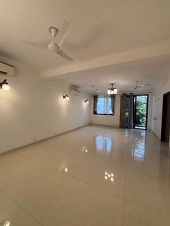 4 BHK + Servant Room Builder Floor For Rent in Greater Kailash II