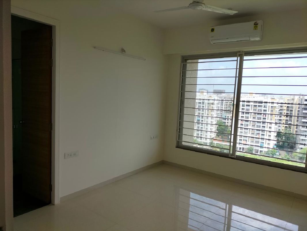 2 BHK 850 Sq.Ft. Apartment in Kalpataru Exquisite Sierra
