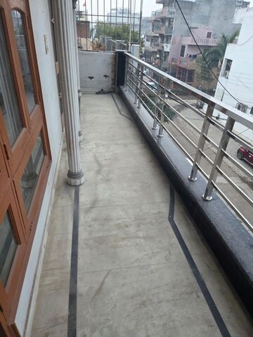 Balcony in 2.5 BHK Builder Floor at Arun Yamuna Enclave, Sector 30 – for Rent
