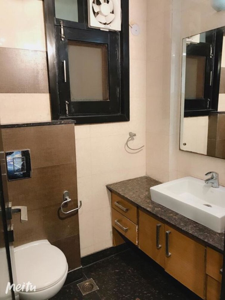 Kitchen, greater kailash i 3 Bedroom 208 Sq.Ft. Builder Floor In Greater Kailash I Delhi 9872509