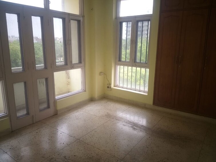 Room, dwarka 3 Bedroom 1500 Sq.Ft. Apartment In Dwarka Delhi 9872721