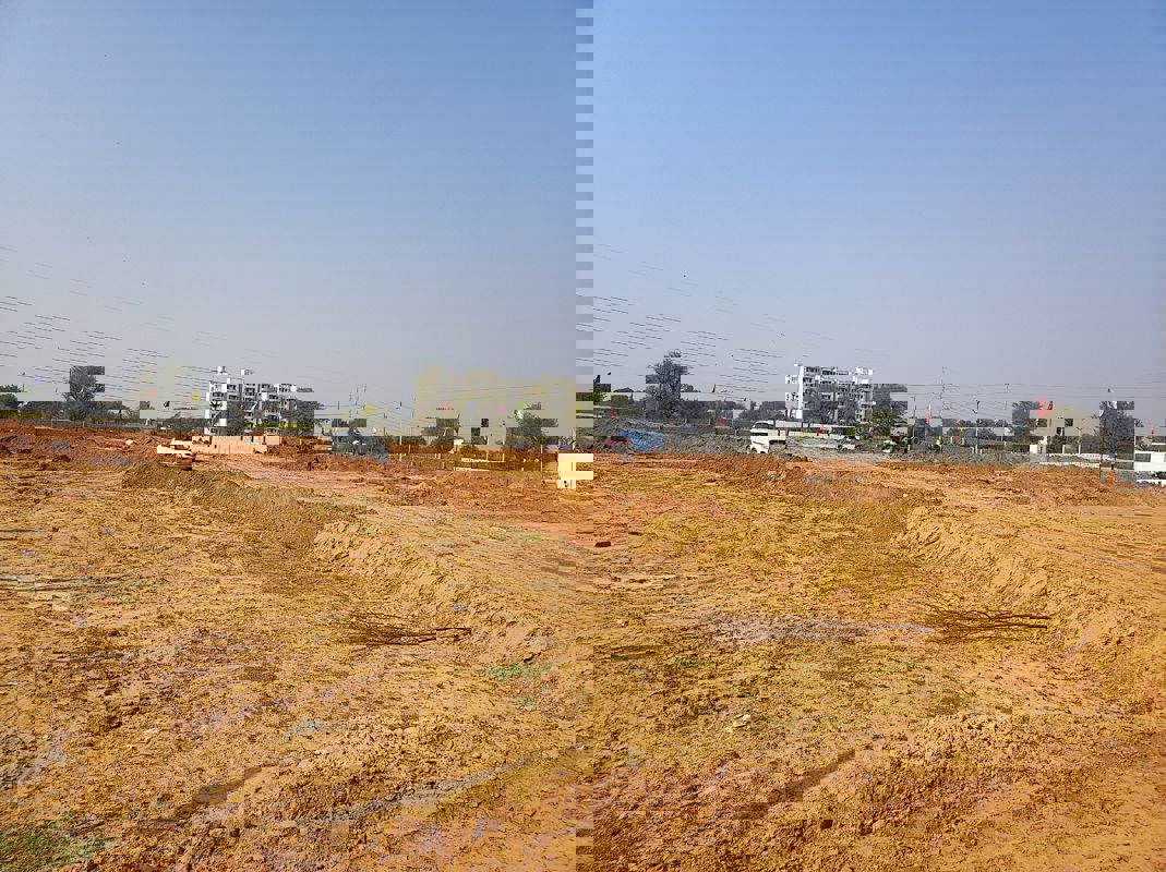 Plot For Sale in Renwal Manji