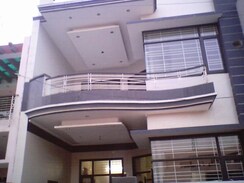 3 BHK + Store Room Independent House For Rent in Sector 4