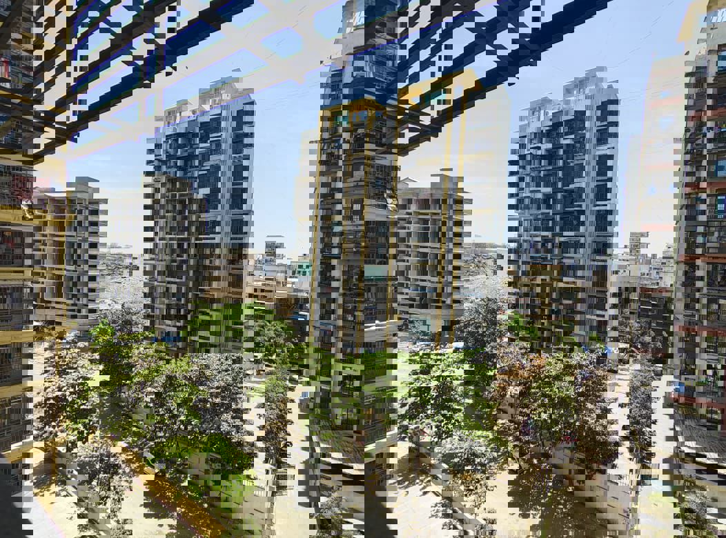 2 BHK Apartment For Rent in Bankers Tower