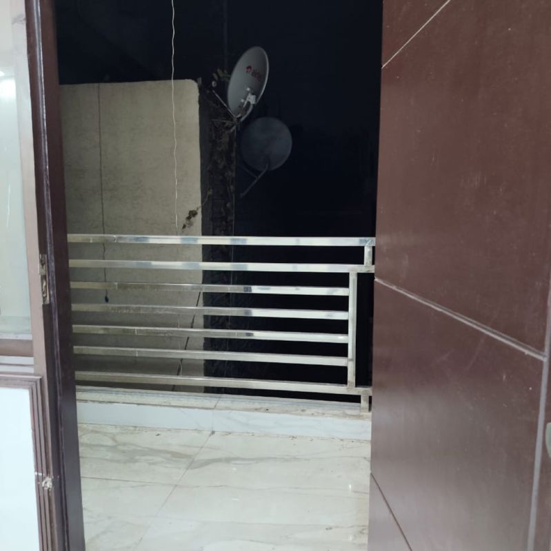 2 BHK + Pooja Room Builder Floor For Rent in Govindpuri
