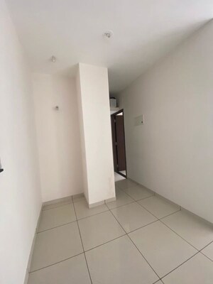 Room in 2 BHK Apartment at VJ YashOne Infinitee, Tathawade – for Rent