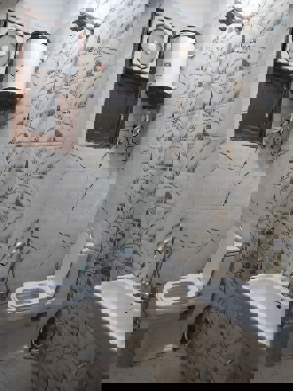 1 RkBuilder Floor For Rent in Saket