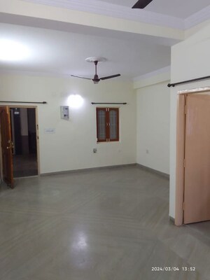 Room in 2 BHK Apartment at Rassaz Greens, Mira Road – for Rent