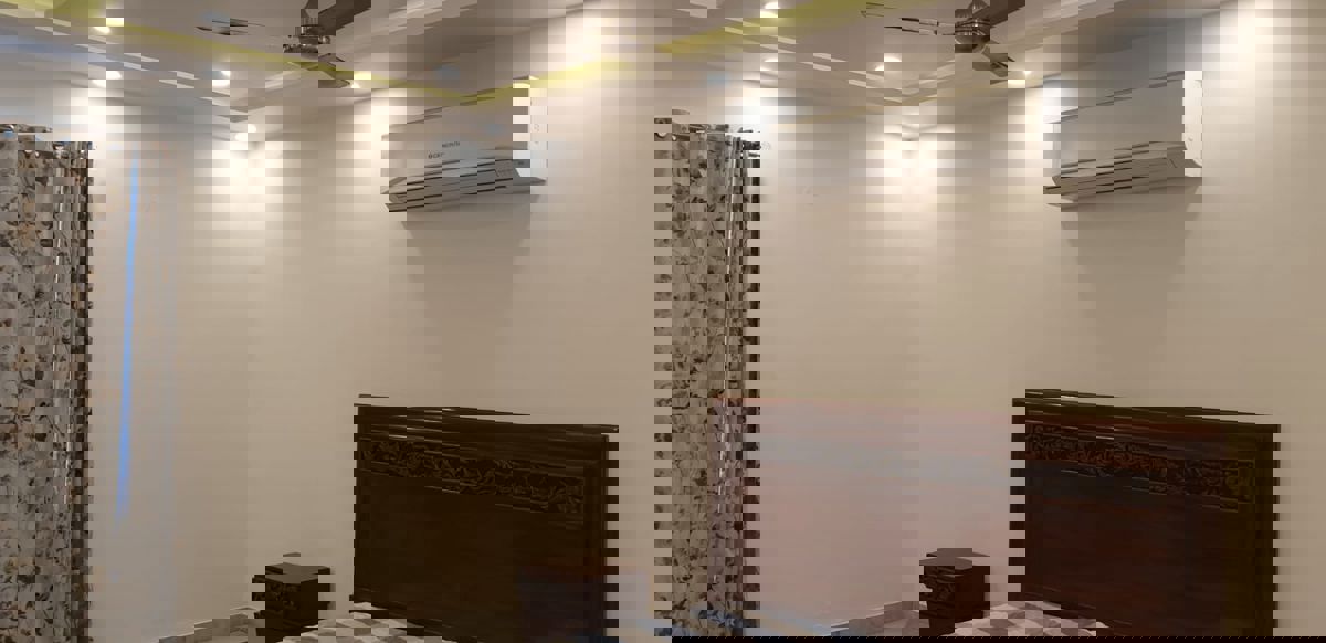 3 BHK + Extra Room Independent House For Rent in Sector 4