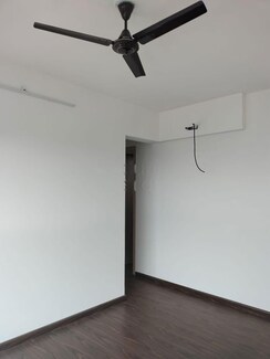 2 BHK Apartment For Rent in Raj Infinia