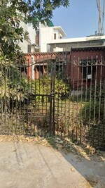 185 Sq.Yd. Plot in Sector 41