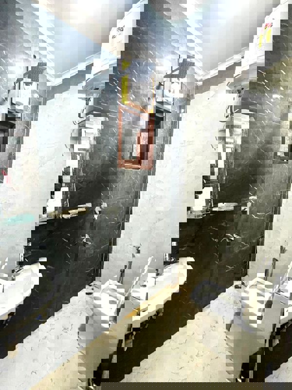 1 RkBuilder Floor For Rent in Saket